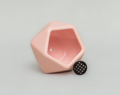 Maceta-ceramica-geometrica-original-rosa-plato-bambu-madera-drenaje-de-agua